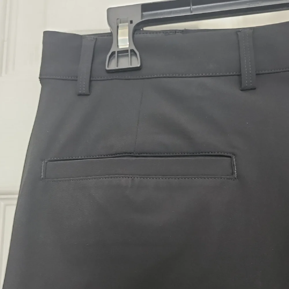 Greg Norman Collection Black Stretch Shorts - Picture 6 of 12